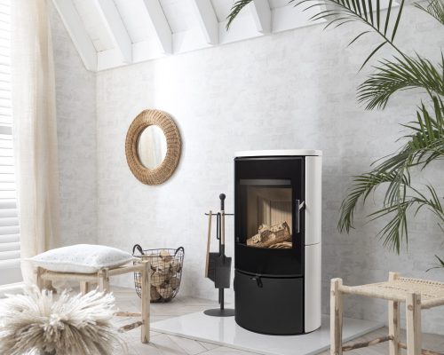 Lagom 4 White multi-fuel stove installed in a Cornwall living room